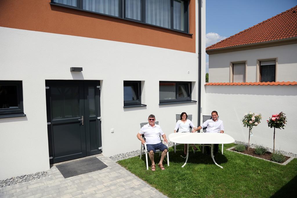 Penthouse Griemann 2 Fuer Max 4 Personen Mit Eigener Grosser Dachterrasse Zum Relaxen! Illmitz Dış mekan fotoğraf